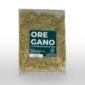 Ein durchsichtiger Plastikbeutel mit 50 g getrocknetem Oregano aus Velestino, Griechenland, mit einem grün-weißen Etikett auf der Vorderseite.
